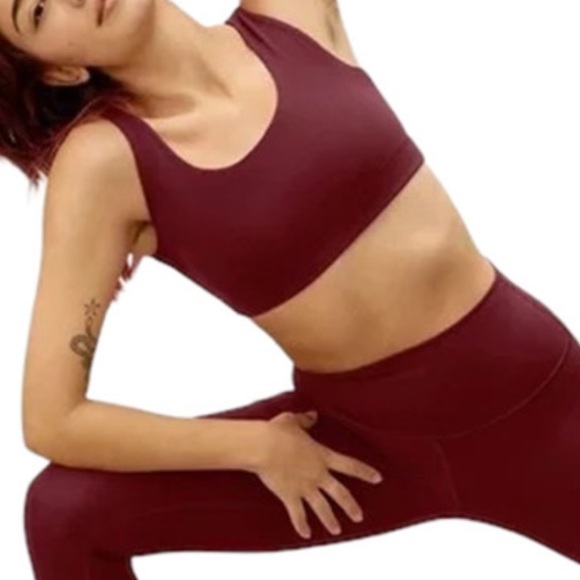 Everlane The Perform Bra Top Maroon Red Active Workout Athleisure Gym Sporty S - Picture 1 of 5